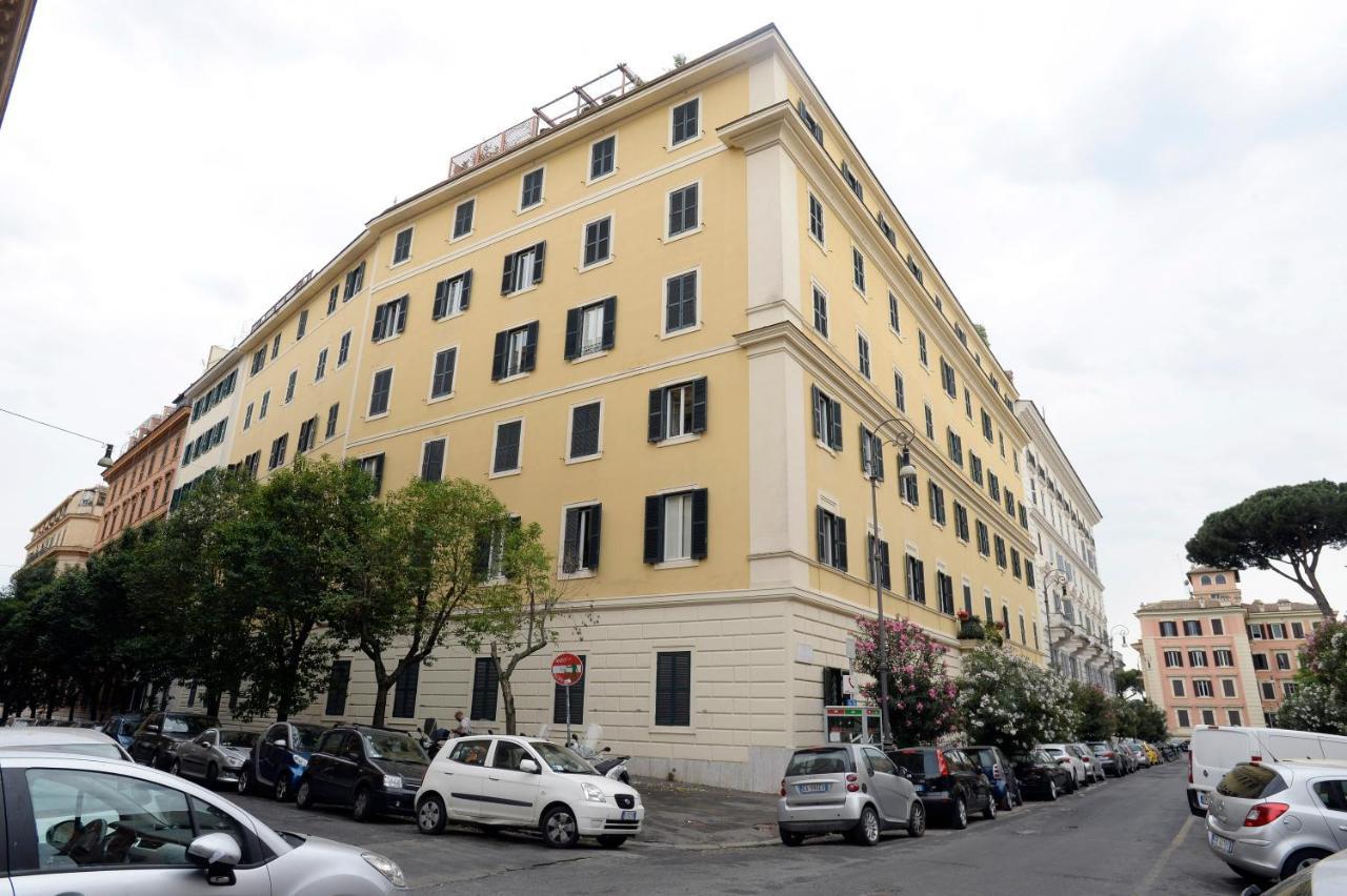 Mecenate Deluxe Colosseum Rome Exterior photo