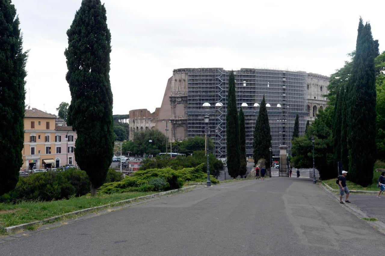 Mecenate Deluxe Colosseum Rome Exterior photo