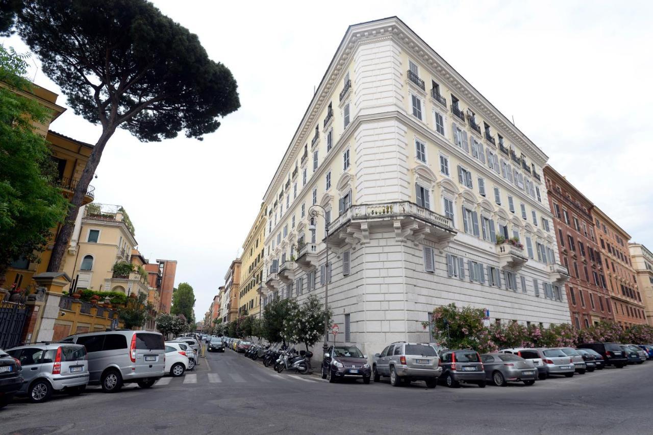 Mecenate Deluxe Colosseum Rome Exterior photo